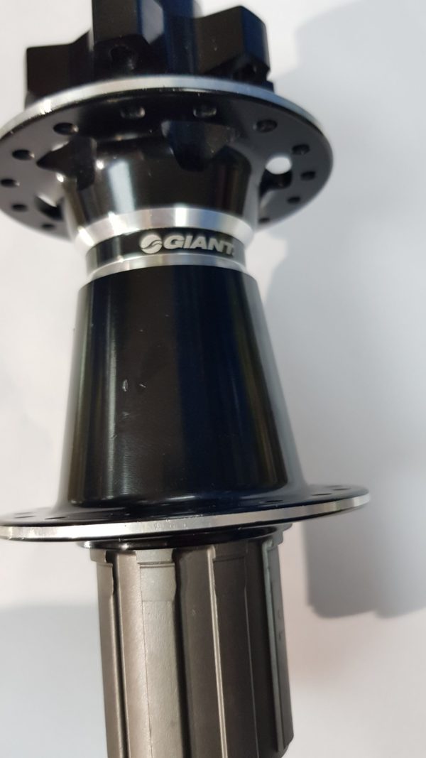 NABA STRAŽNJEG KOTAČA SRAM DISC MTH 746 6- BOLT 32 RUPE 11/12 BRZINA - Slika 3