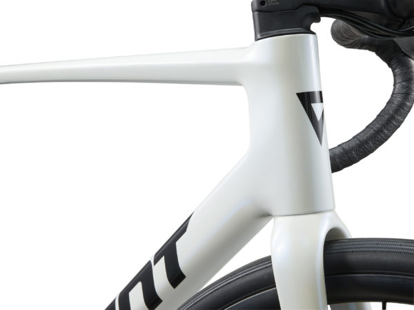 Giant TCR Advanced 2 KOM Illusion White 2025 - Slika 3